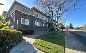 Holiday Inn Express & Suites Mountain View Silicon Valley By Ihg